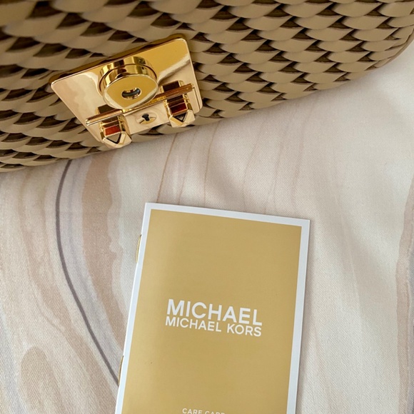 NEW! Michael Kors Tribeca Small Hand-Woven Leather Shoulder Bag Camel $398 - Picture 9 of 15